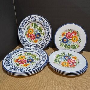 NWOT Sur la Table Melamine Dinner Plates + Side Plates 4 Each Summer BBQ Picnic